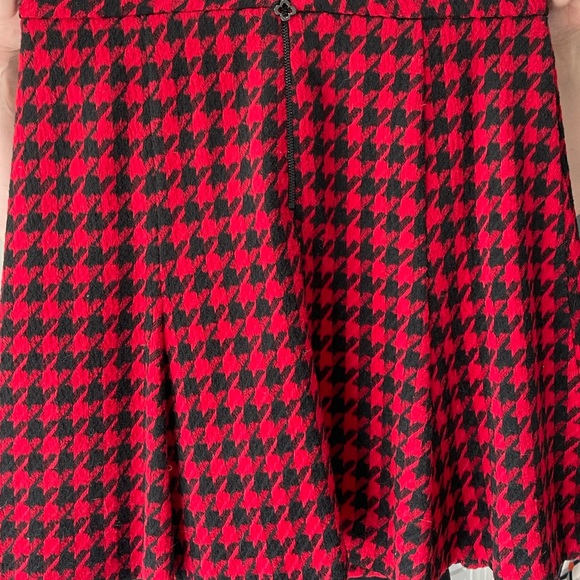 Gorgeous red & black Pink Tartan skirt - Picture 3 of 8